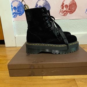 Dr. Martens Jadon Velvet